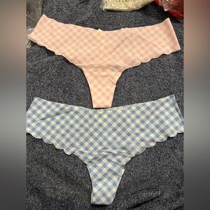 Victoria's Secret PINK Scallop No-Show Thong Blue And Pink
